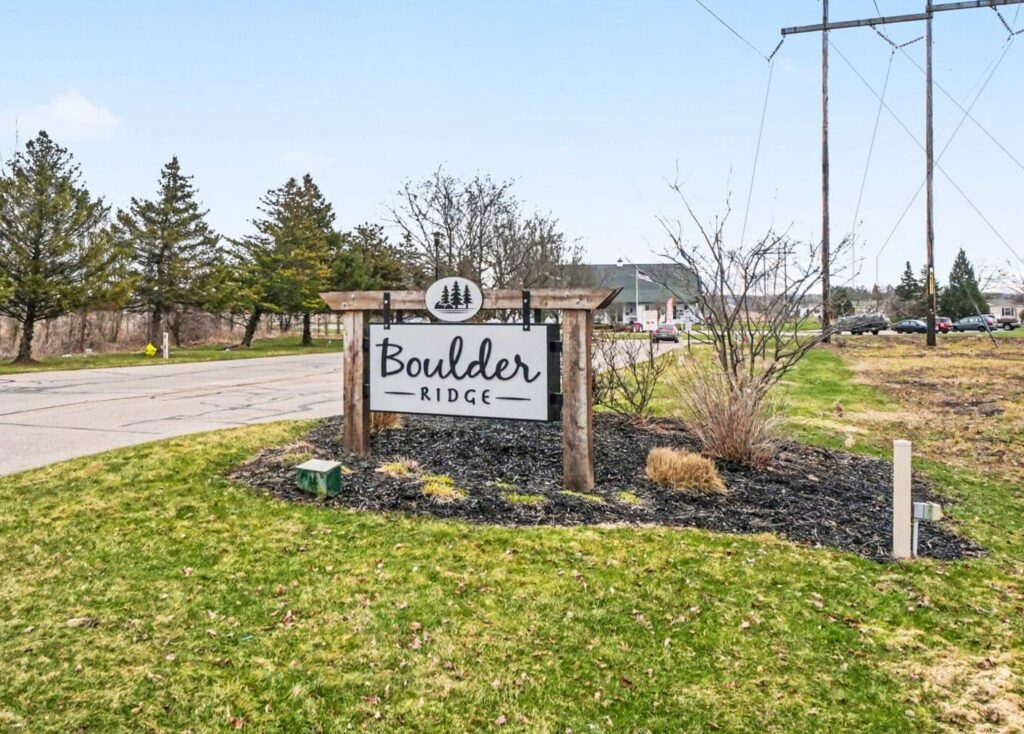 Boulder Ridge entrance sign at the manufactured home community