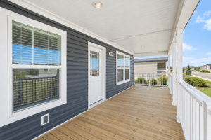 Photo 2 of the manufactured home for sale at 4180 Shalimar Dr in Allendale, MI